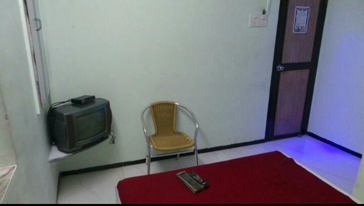 מומביי New Metro Guest House מראה חיצוני תמונה