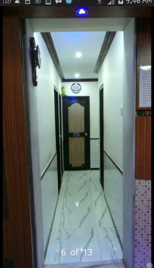 מומביי New Metro Guest House מראה חיצוני תמונה