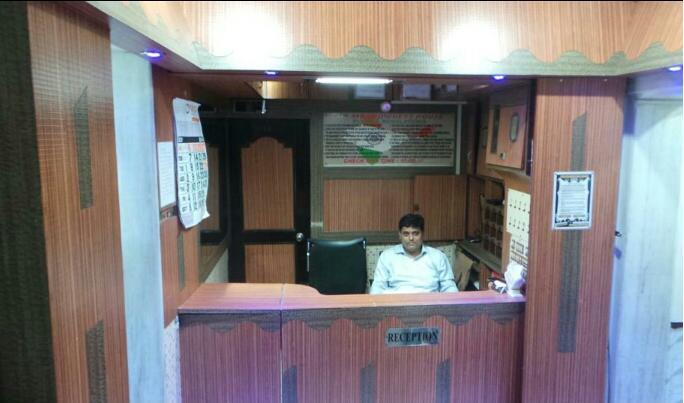 מומביי New Metro Guest House מראה חיצוני תמונה