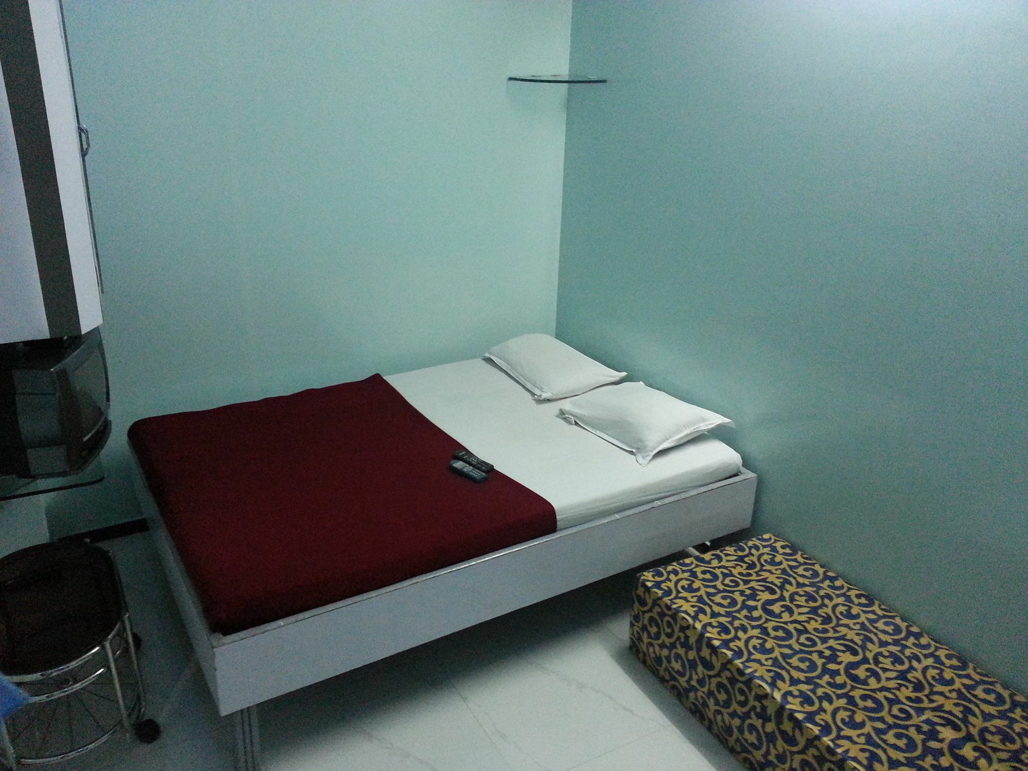 מומביי New Metro Guest House מראה חיצוני תמונה